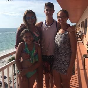 Meet your Posher, Rachel